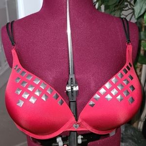 NWOT BLACKHEART BRA - RED & SILVER STUDs 38DD NEW